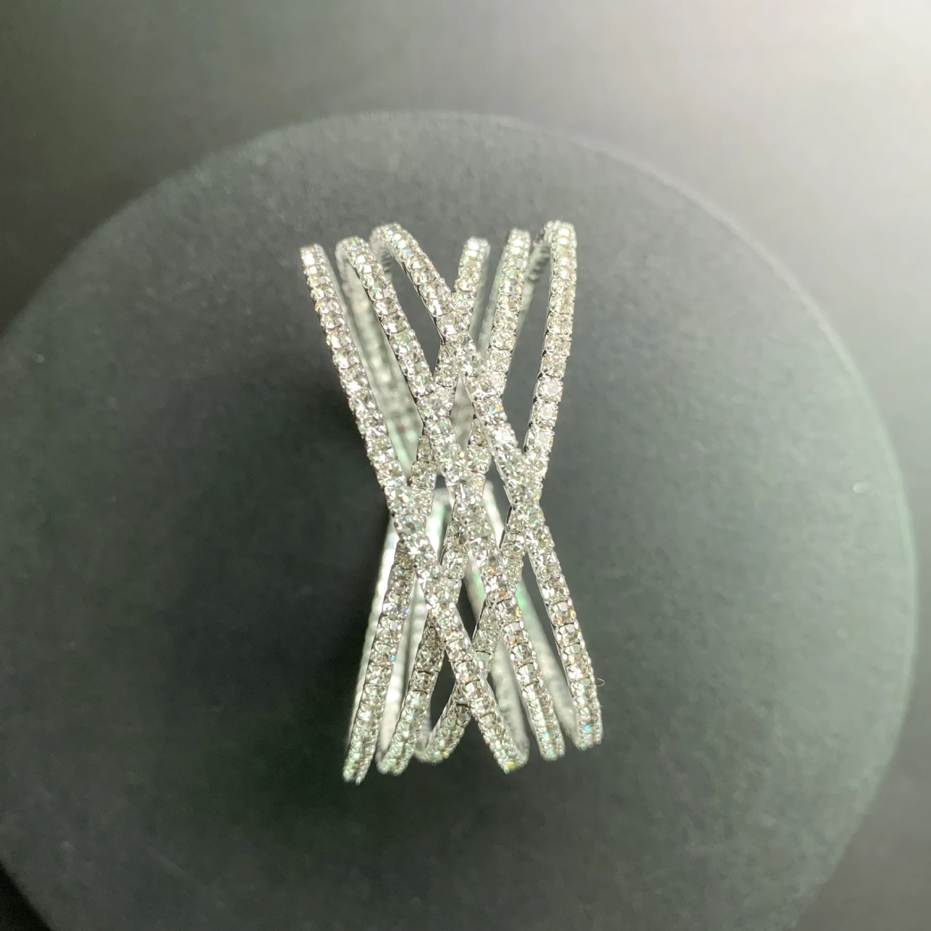Wholesale Popular Multi-layer Bracelet Crossed with Diamonds, Fashionable and Personalized Open Bracelet