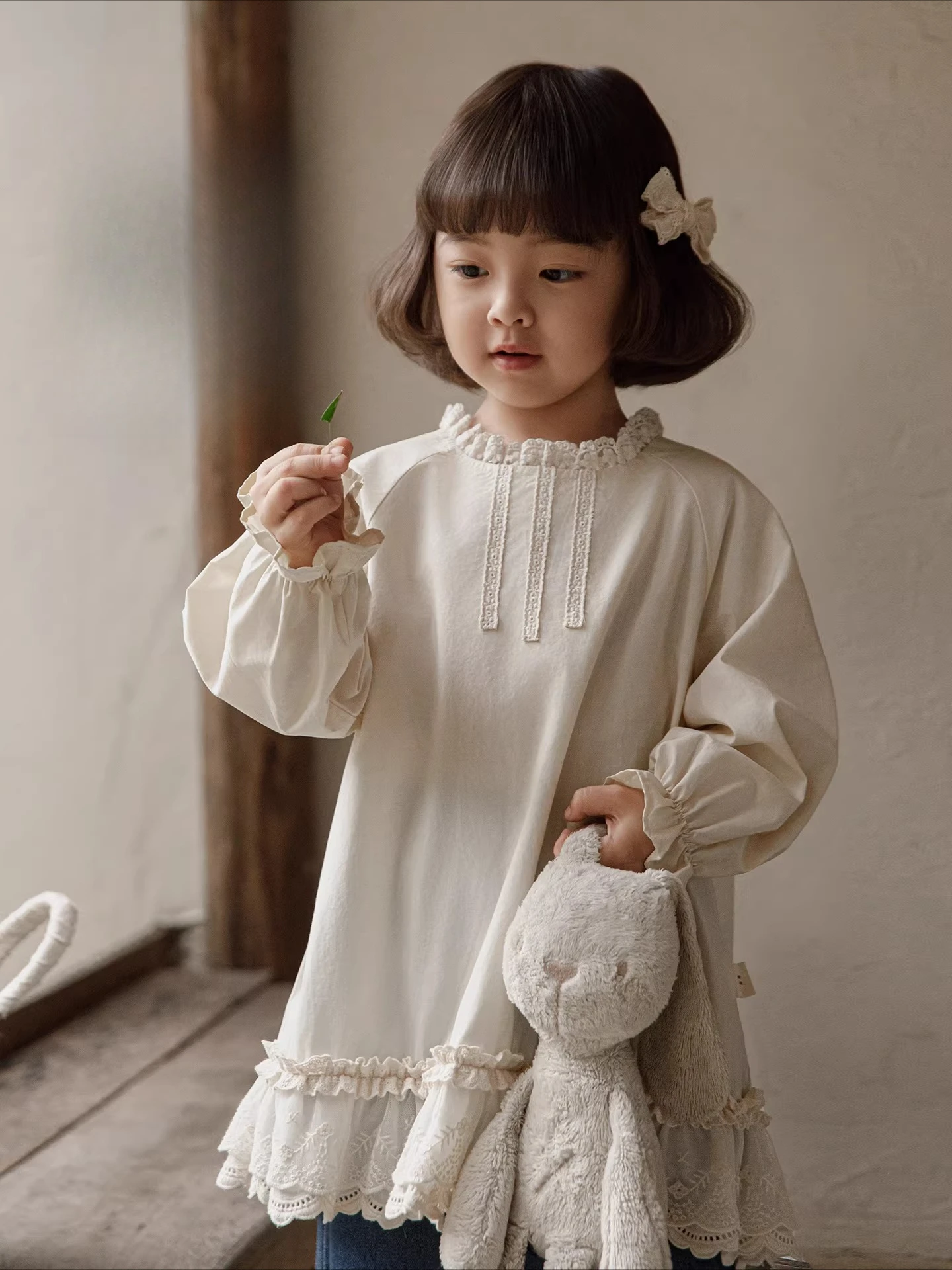 2026 Spring Girls Mid-Length Lace Blouse Breathable Loose Kids Versatile Night Comfort Magic 3-12Y