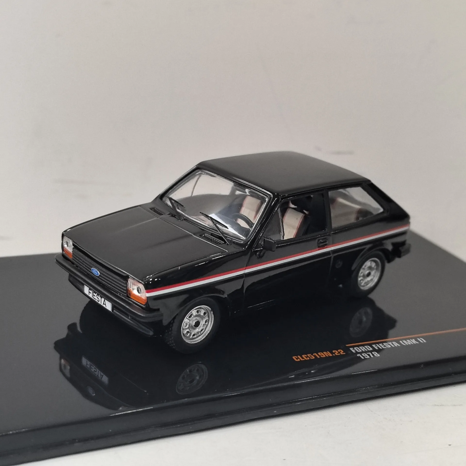 

Diecast IXO 1/43 Scale FORD FIESTA MKI 1978 Alloy Car Model Collectible Toy Gift Souvenir Display Ornaments