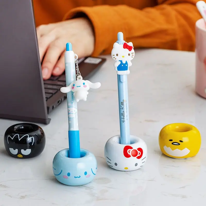 Sanrio Hello Kitty Base de colocación decoración ceja pluma soporte para cepillo de dientes lindo soporte para bolígrafo personalizado Mini almacenamiento de cepillos de dientes