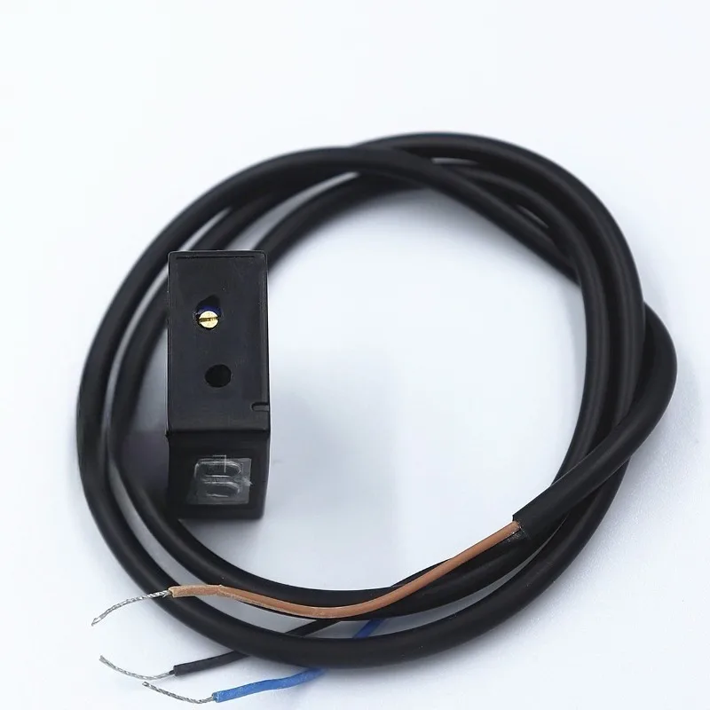 Switch FS80NK square infrared detection 80cm diffuse reflection obstacle avoidance sensor 5VDC driver