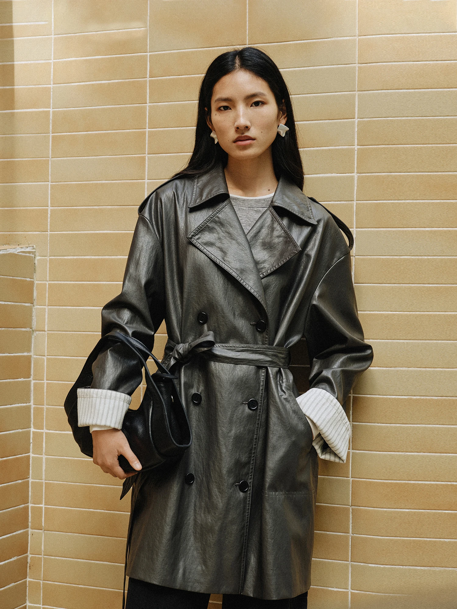 เสื้อแจ็คเก็ตหนังกันลมแฟชั่นคอปกยาวนุ่มสบายสำหรับผู้หญิง รุ่นใหม่ต้นฤดูใบไม้ผลิ 2026 สไตล์ Slow Living