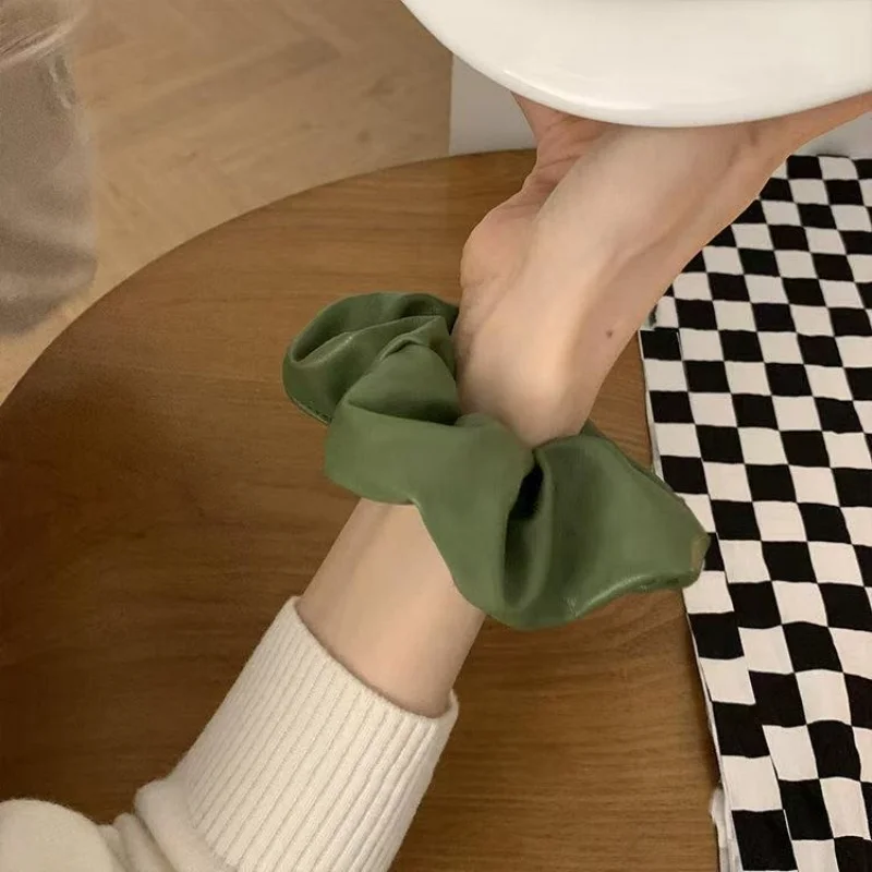 ใหม่ความรู้สึกซุปเปอร์หนัง pu ลําไส้ใหญ่แหวนผมความรู้สึกขั้นสูงอุปกรณ์ผมผมหางม้าอุปกรณ์ผมผ้าโพกศีรษะ