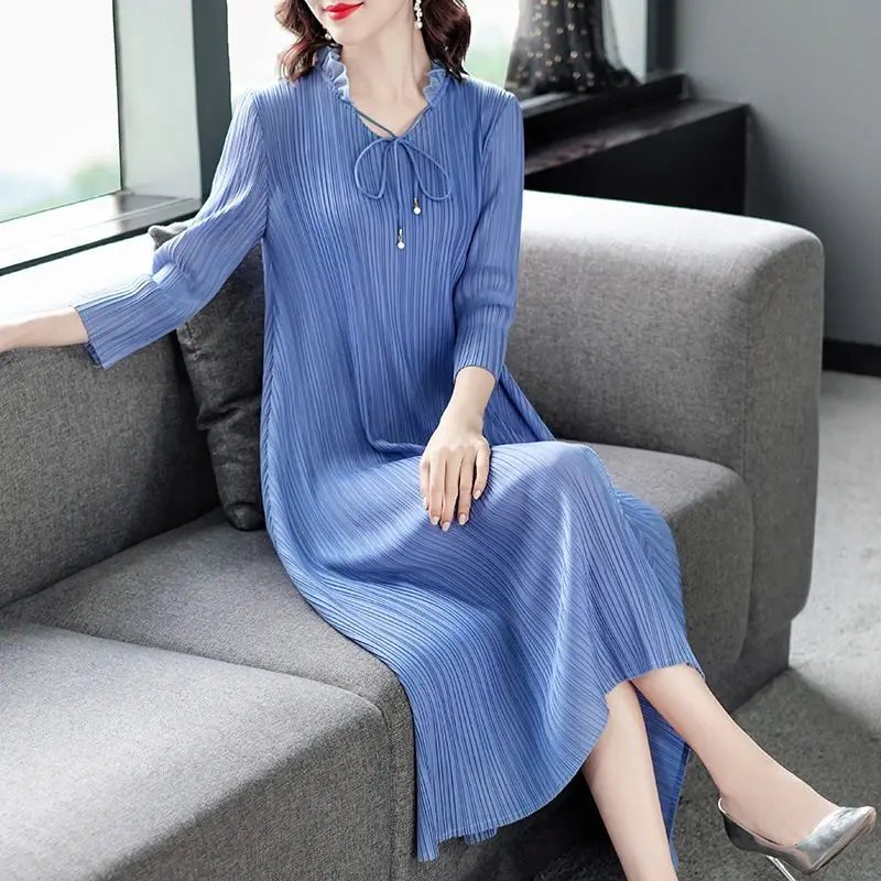 

Pleated 2024 autumn loose waist fashionable solid color medium long commuting dress vestidos femininos