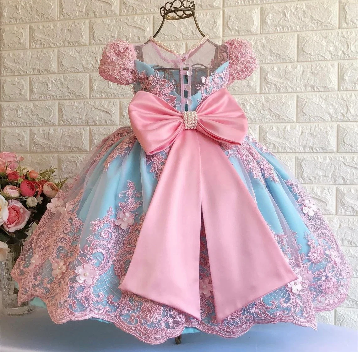 

Blue Satin Flower Girl Dresses Appliqued Pink Lace with Bow Pearls Beads Birthday Ball Gowns Kids Wedding Princess Party Dress