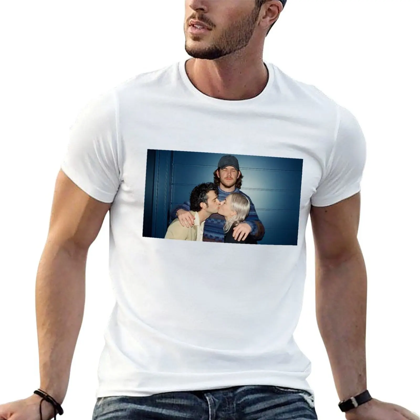 

phoebe bridgers and matty healy kiss T-Shirt cotton t shirt man anime t shirts oversize T-Shirt