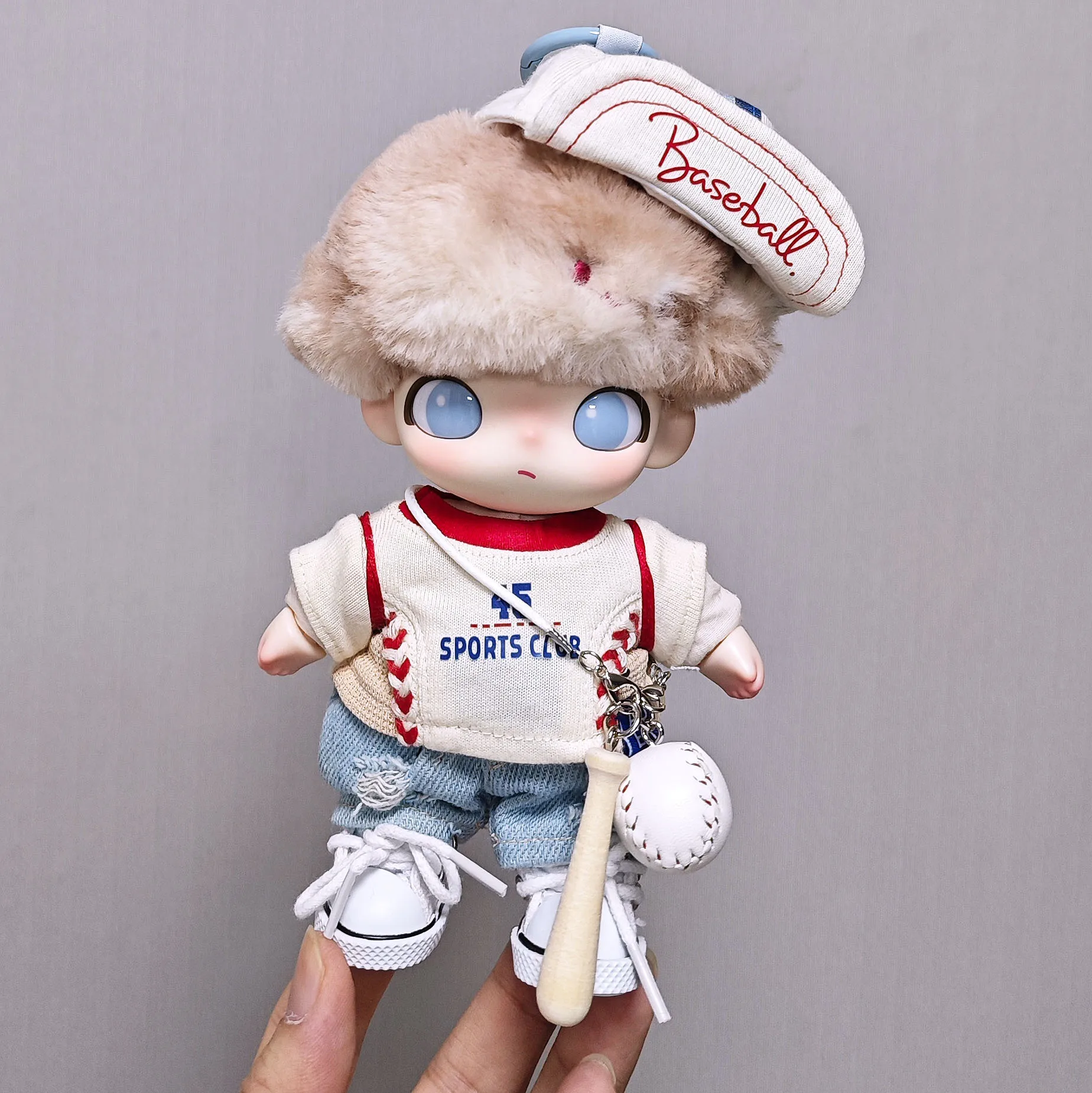 

Sporty Outfit Series Baseball Jacket Cap Set With Ripped Jeans Doll Clothes For Dimoo And 15cm/17cm Labubu