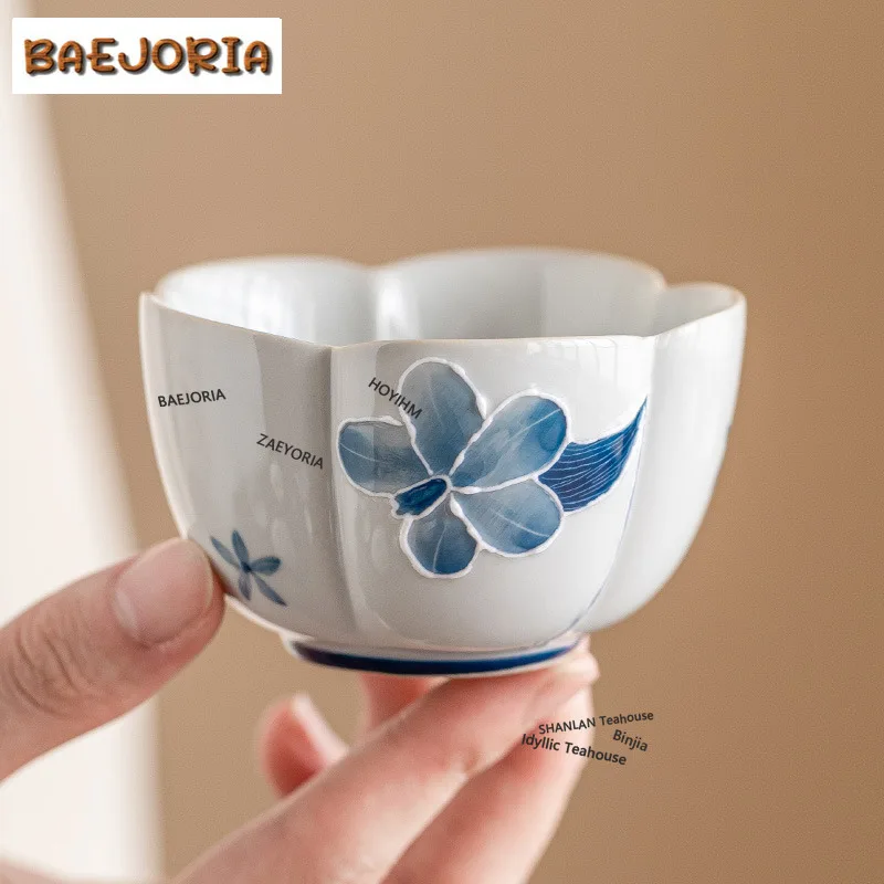 BAEJORIA 71ml Hand Drawn Lily Flower Master Cup Boutique Ceramic Lotus Petal Cup Tasting Mug Elegant Tea Bowl Master Cups Tea