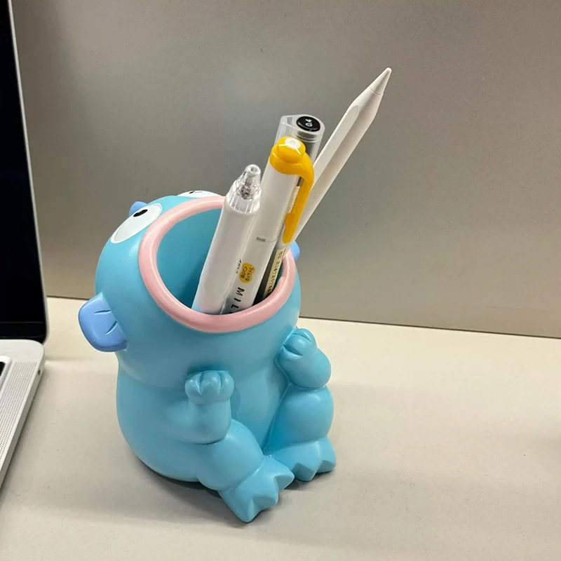 

Контейнер для ручек Hangyodon в стиле аниме MINISO, ведро для зубной щетки Kawai, настольные украшения, цилиндрический держатель для зубной щетки с мультяшным рисунком, Подарочный держатель