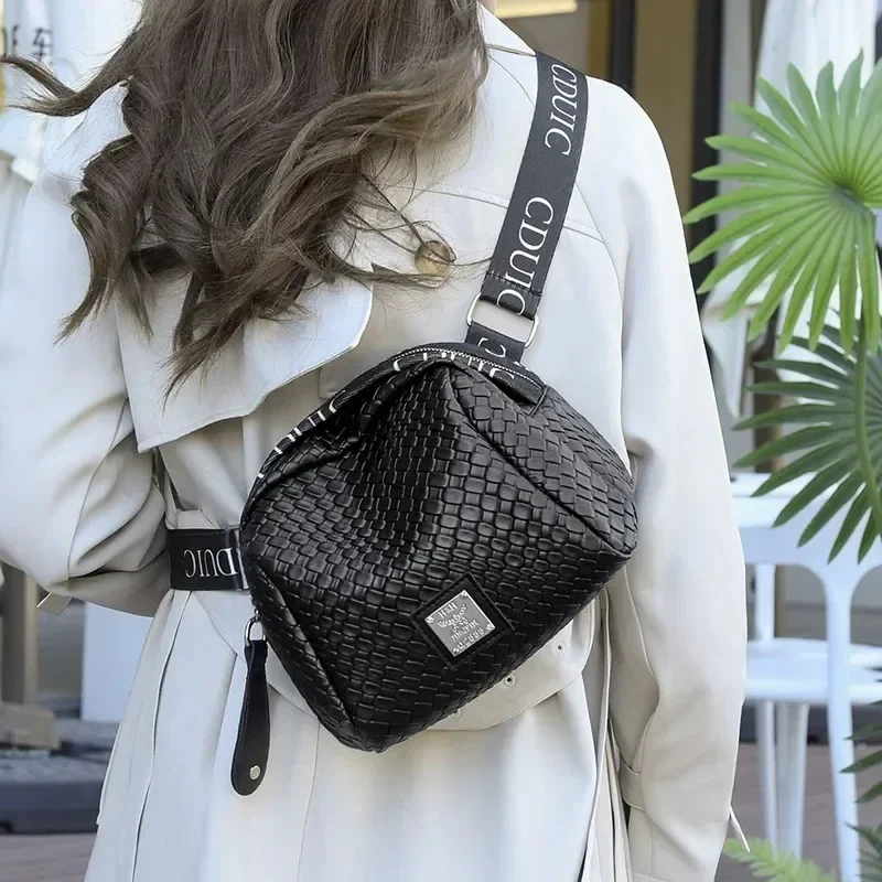 

Женская сумка через плечо из веганской кожи 2025 года — стильный богемный тканый кошелек для фитнеса, путешествий и поездок на работу — незаменимая сумка через плечо