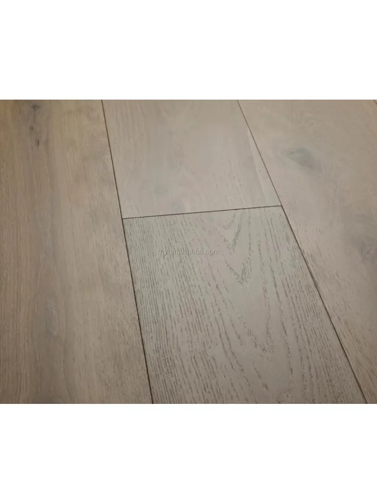 Индивидуальная версия прочного дубового темно-коричневого цвета, устойчивого к царапинам, инженерного полога из твердой древесины в помещении.