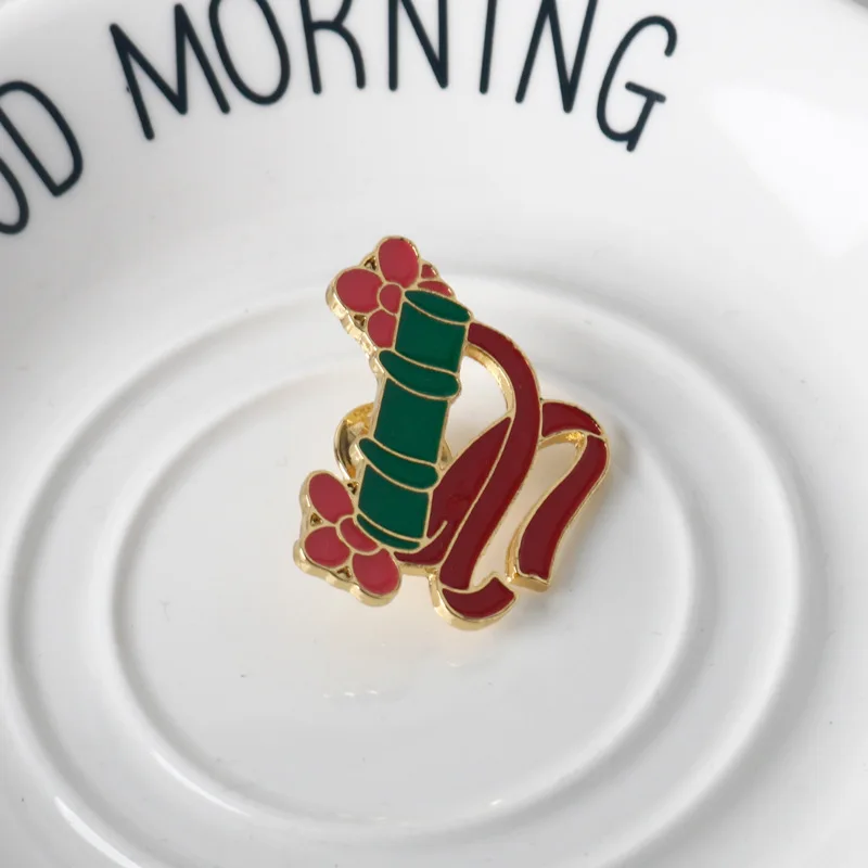 Anime Demone Slayer Kamado Nezuko Bambù Smalto Spille Risvolto Zaino Distintivo Cosplay Prop Accessori Gioielli per Uomo Donna Regalo