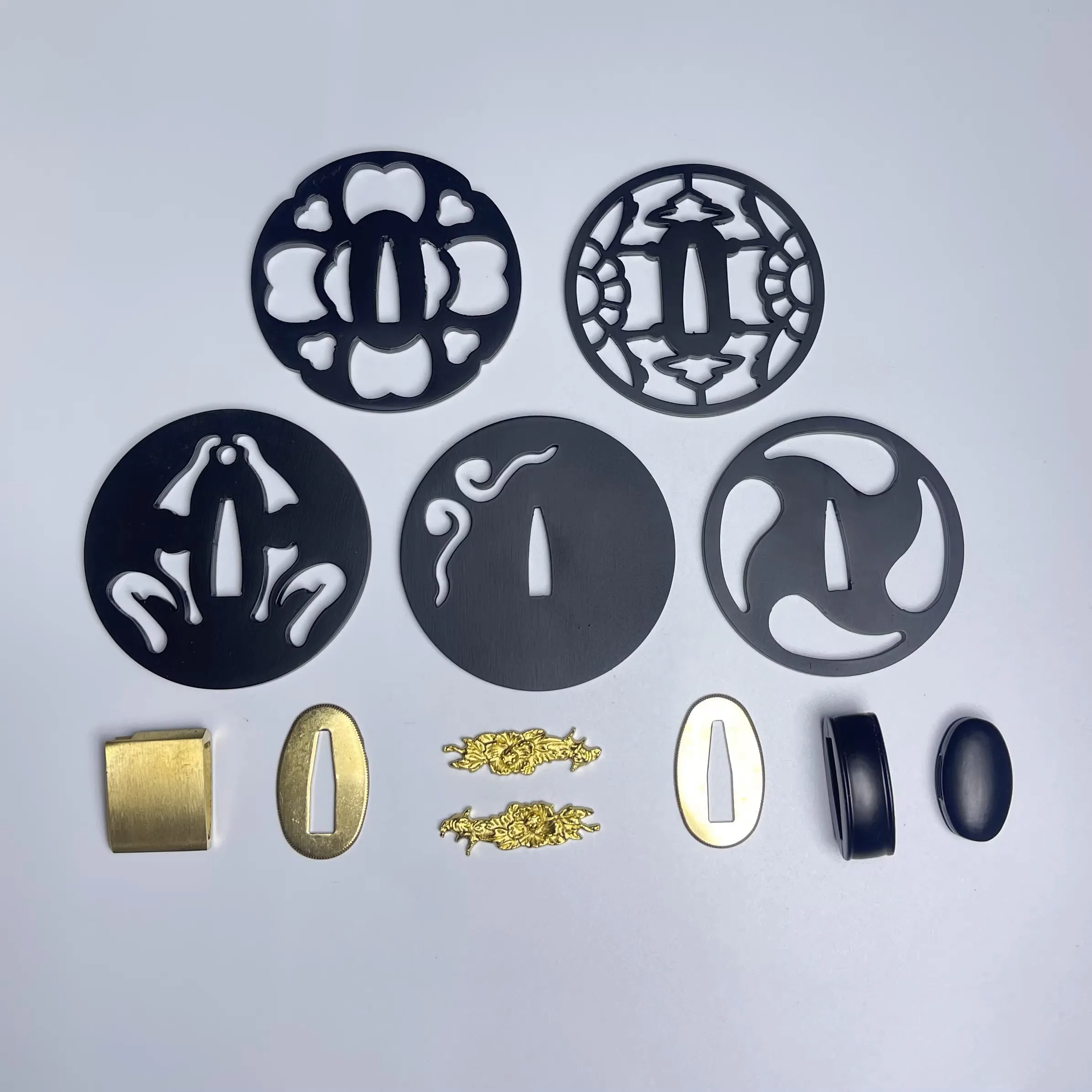 

Set of Katana Tachi Wakizashi Sword Fitting Accessories Iron Tsuba Habaki Fuchi Kashira Seppa Menuli