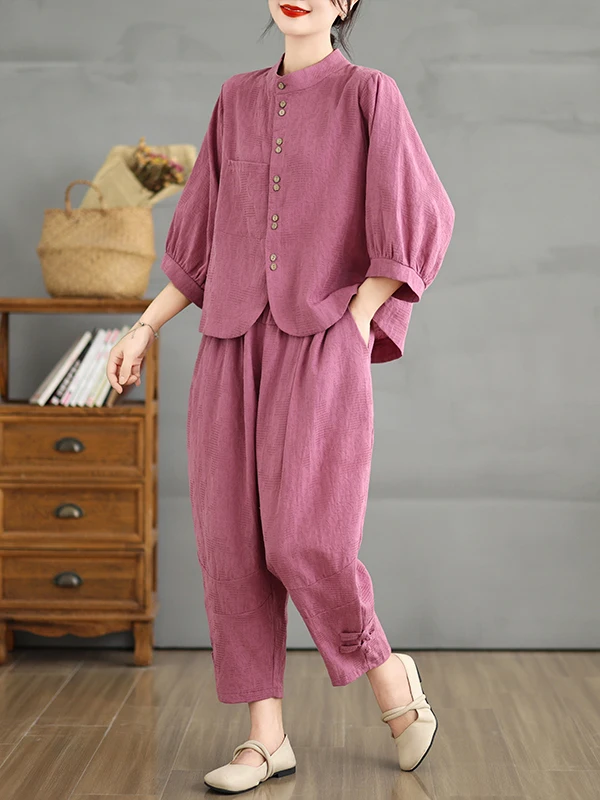 طقم قميص وبنطلون فضفاض جديد لخريف 2025 بأسلوب صيني مع ياقة مطرزة من القطن والكتان للنساء في منتصف العمر وكبار السن #3