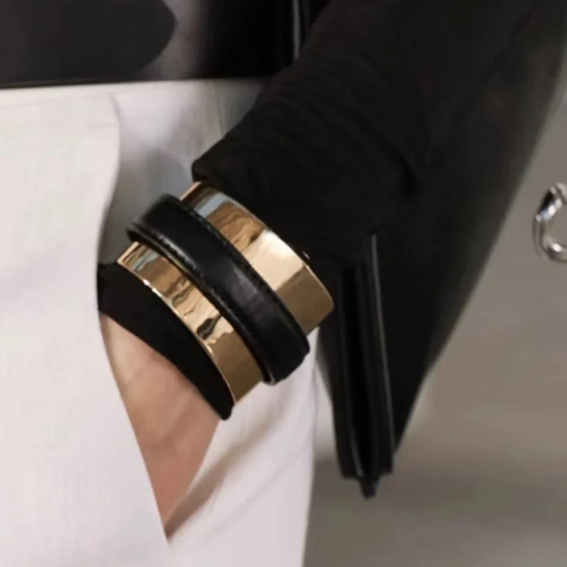 new exaggerated fashion show metal leather wide open bracelet light luxury luxury small high-grade exquisite bracelet