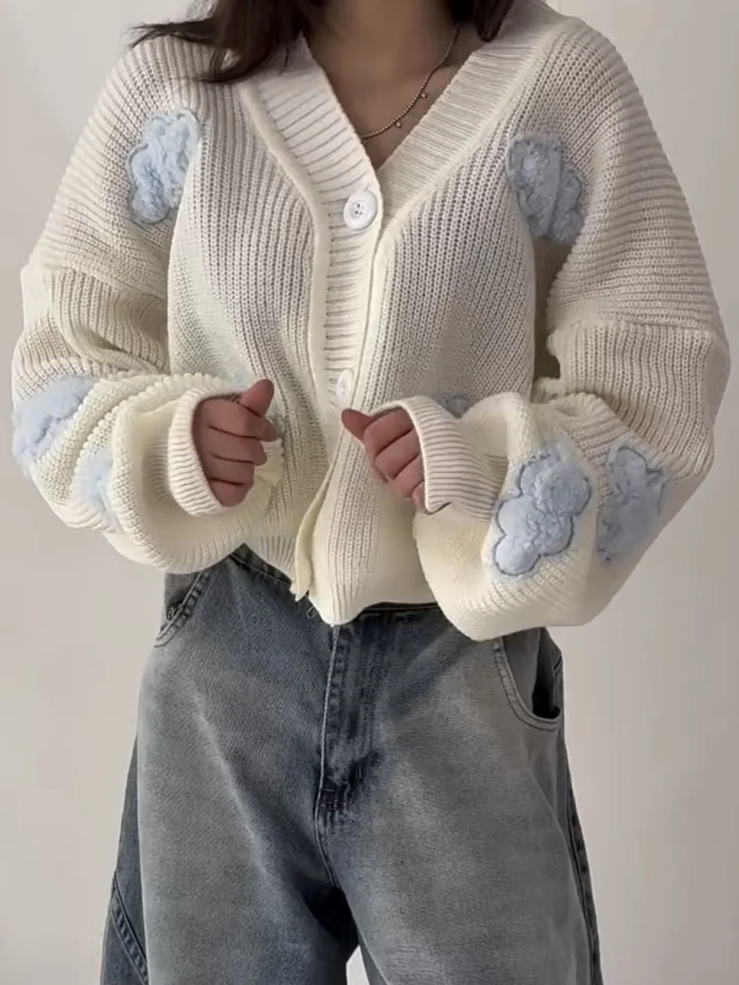 เสื้อคาร์ดิแกนถักสไตล์เรโทรฮาราจูกุแบบต่อผ้า แฟชั่นใหม่ เสื้อสเวตเตอร์ลำลองสำหรับผู้หญิง สไตล์อเมริกัน Y2k ลายปักเมฆ เสื้อผ้าผู้หญิง