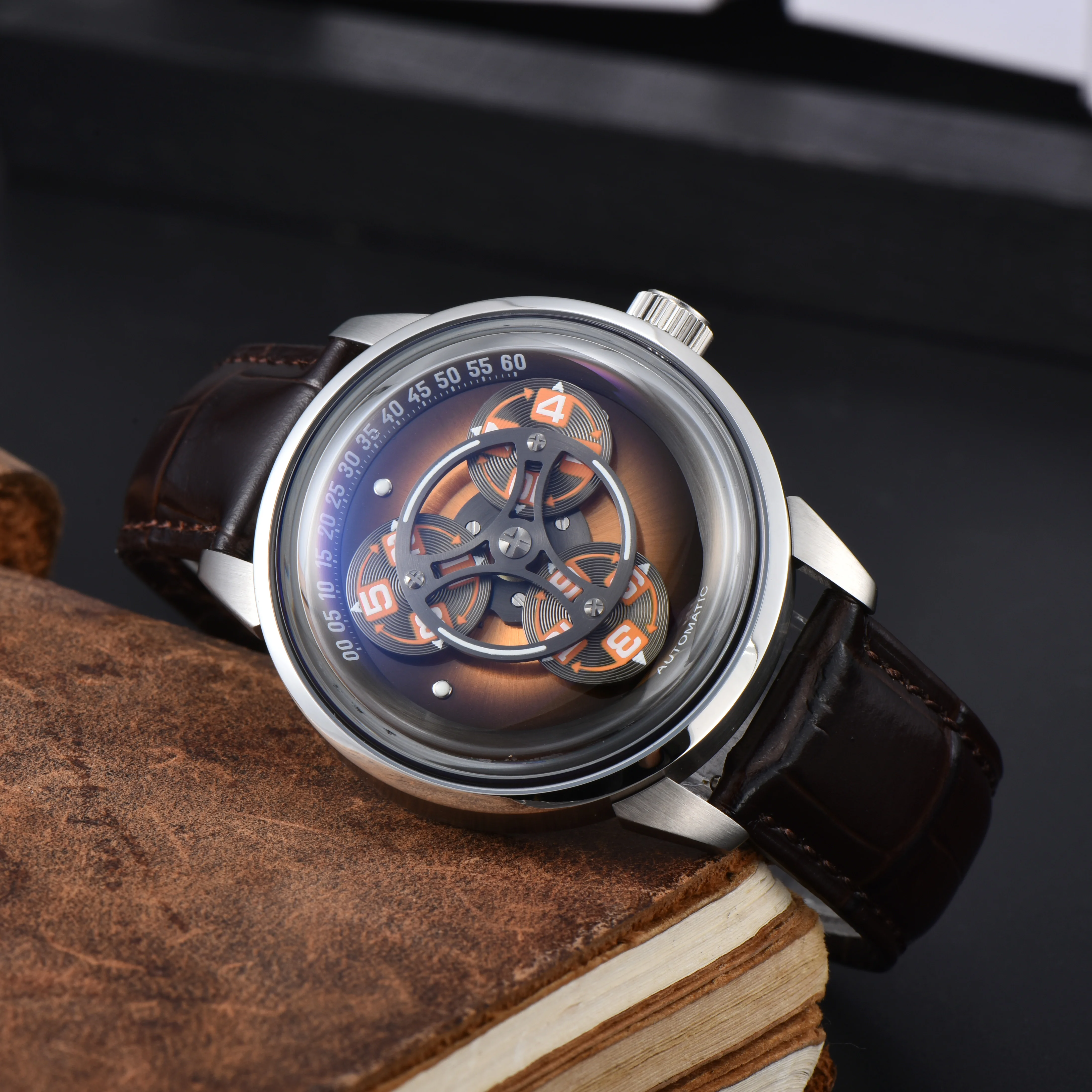 Orologio meccanico automatico Miyota 42mm Orologio da uomo di lusso Triple Roulette Orologio con quadrante con tempo di svolta OUMASHI Orologi di fascia alta