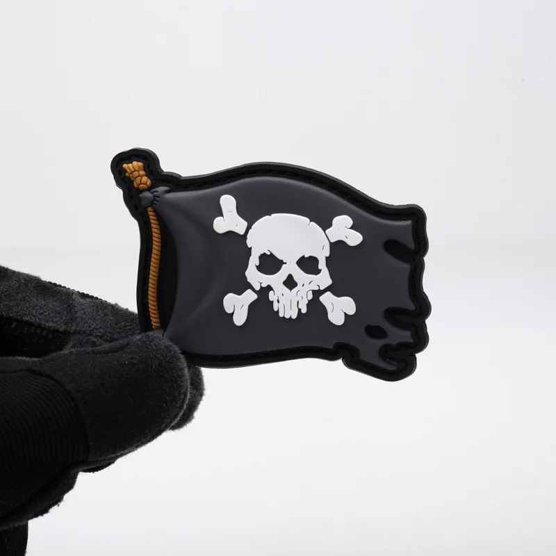 Glow in The Dark PVC Tactical Patch Hook&Loop Patches Pirate Skull and Bones Flag Armband Backpack Vest Stickers