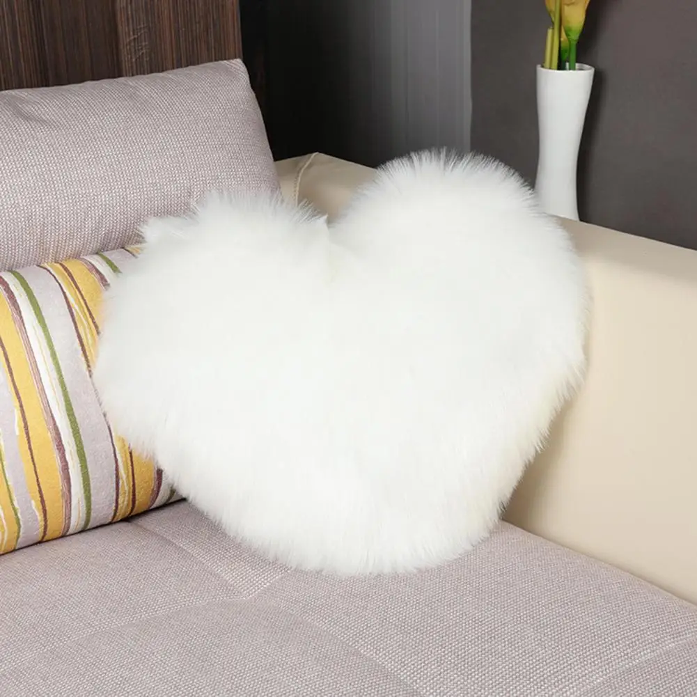 Cute Heart-shaped Furry Cushion Cover Fluffy Heart Pillow Cover Plush Heart-shaped Pillowcases Fluffy Decorative Throw for Women