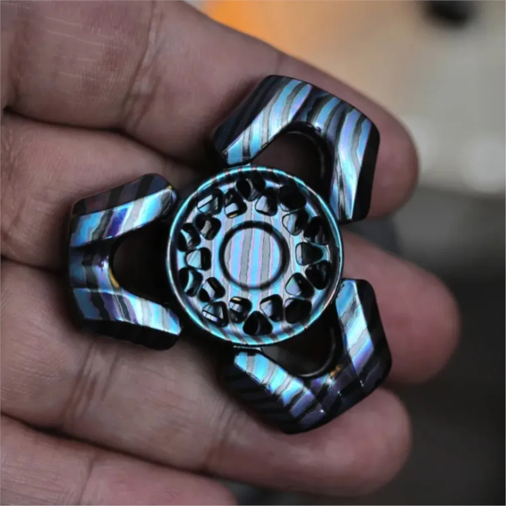 KAIS EDC EXPLORERS Fidget Spinner trois feuilles Spinner Fidget jouets pour adultes soulagement de l'anxiété Gadgets accessoires de bureau