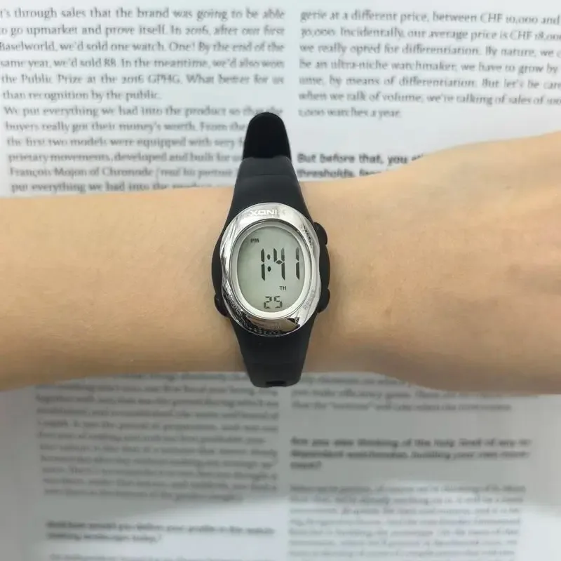 

Precise and Simple Temperament Student Electronic Watch Sports Waterproof Fashion Girls Girls Children Watch Women