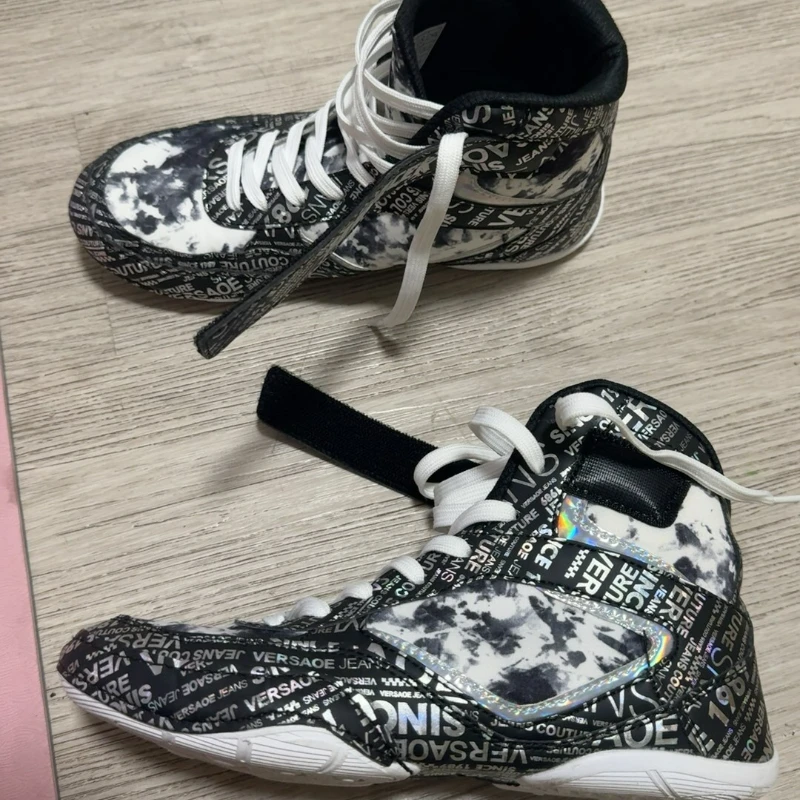 

Classic Brand Boxing Fighting Boots Unisex Top Quality Wrestling Sneakers Brand Designer Sport Shoes Men Women
