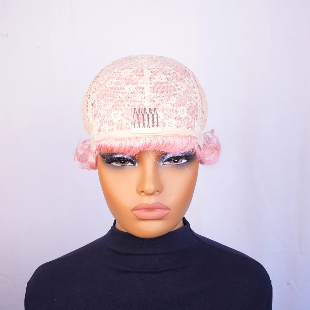 Розовый цвет Свободные вьющиеся парики Короткие парики с стрижкой пикси Человеческие волосы с челкой для женщин Базильские волосы Машинное производство Кепка 100% человеческие волосы