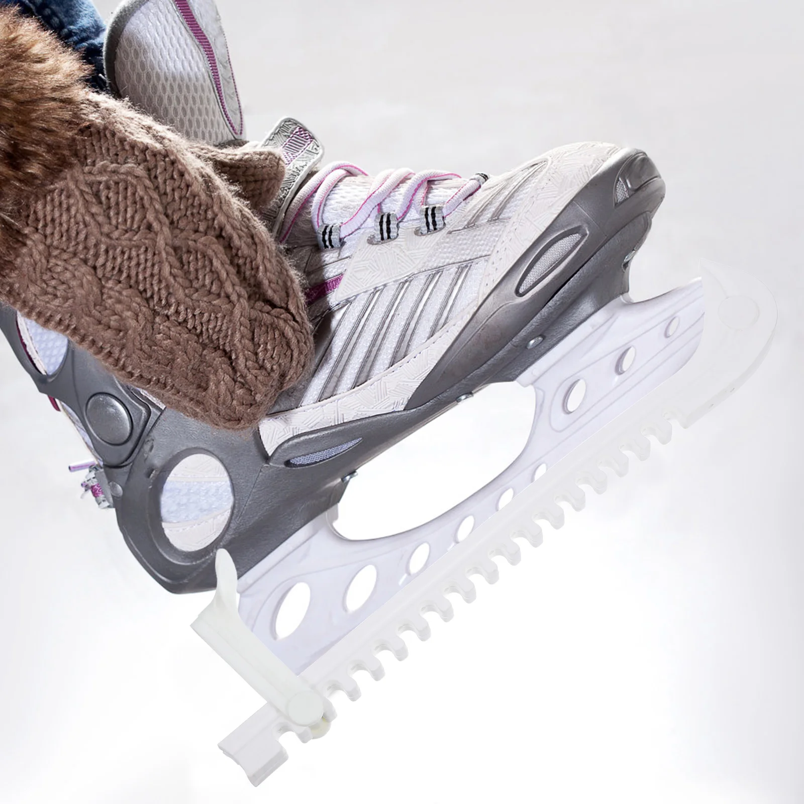 

4pcs Adjustable Ice Skate Guards Durable Hard Covers For Hockey Figure Skates Protection Indoor Outdoor Use Skating Accessories