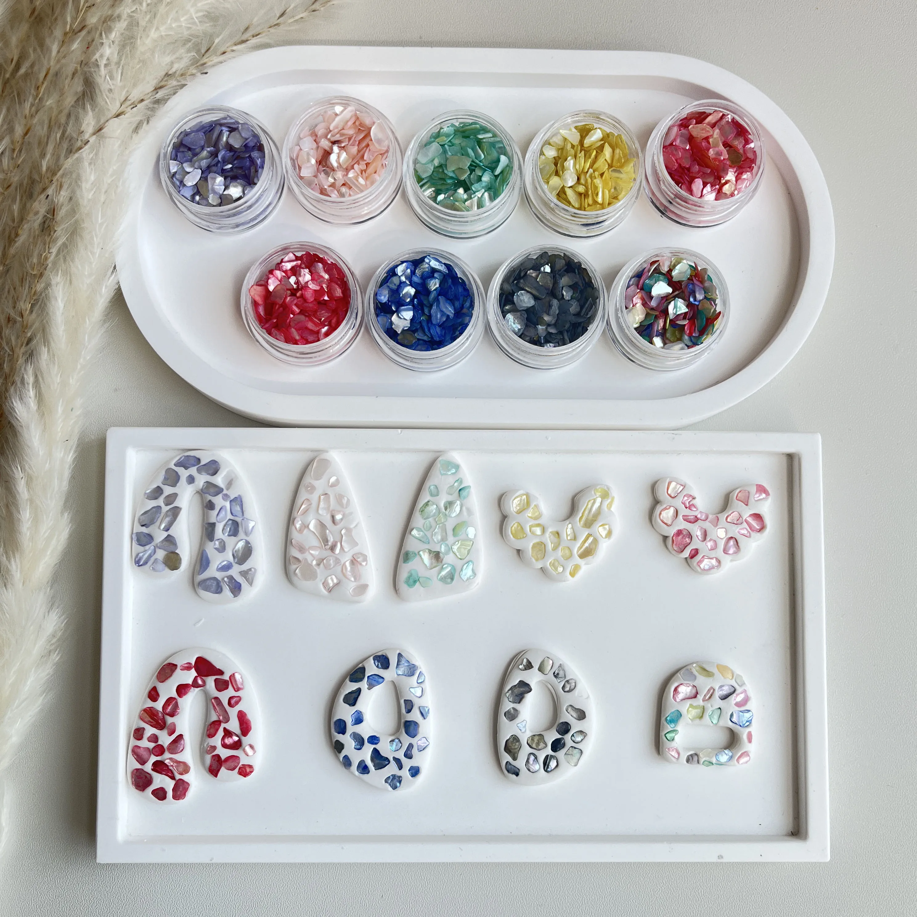 5 gr/teil Bunte Winzige Glänzende Shell Diamanten Dekoration Für Dekoration DIY Ohrringe Schmuck Abzeichen Polymer Clay Artefakt Ornament – Detail 1