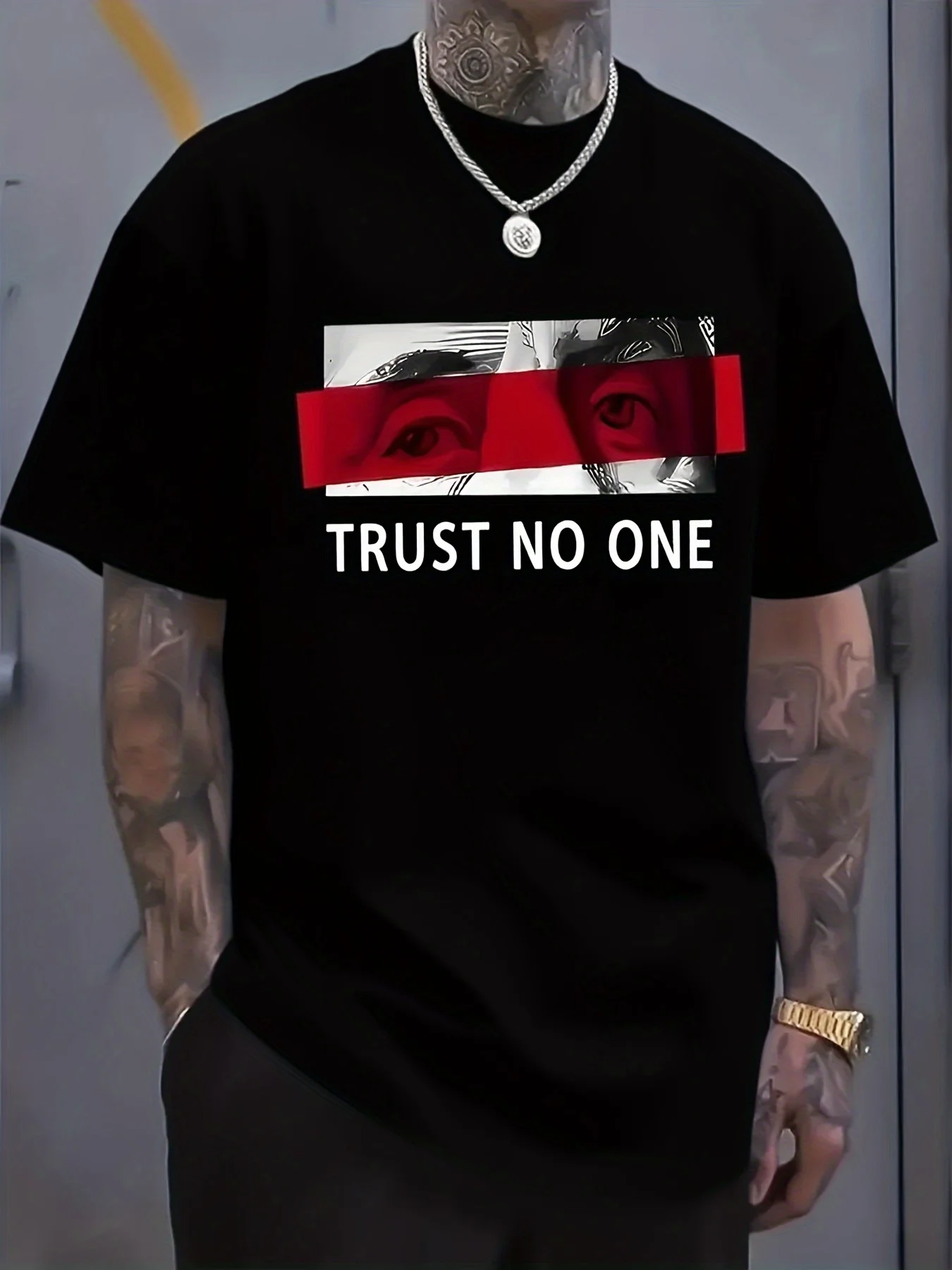 Fashion Printed Men's T-shirt, Simple Cut Highlights Masculinity, Material, Combining Calm Solid Color with Vibrant Print, Comfortable and Breathable, A Summer Essential Classic