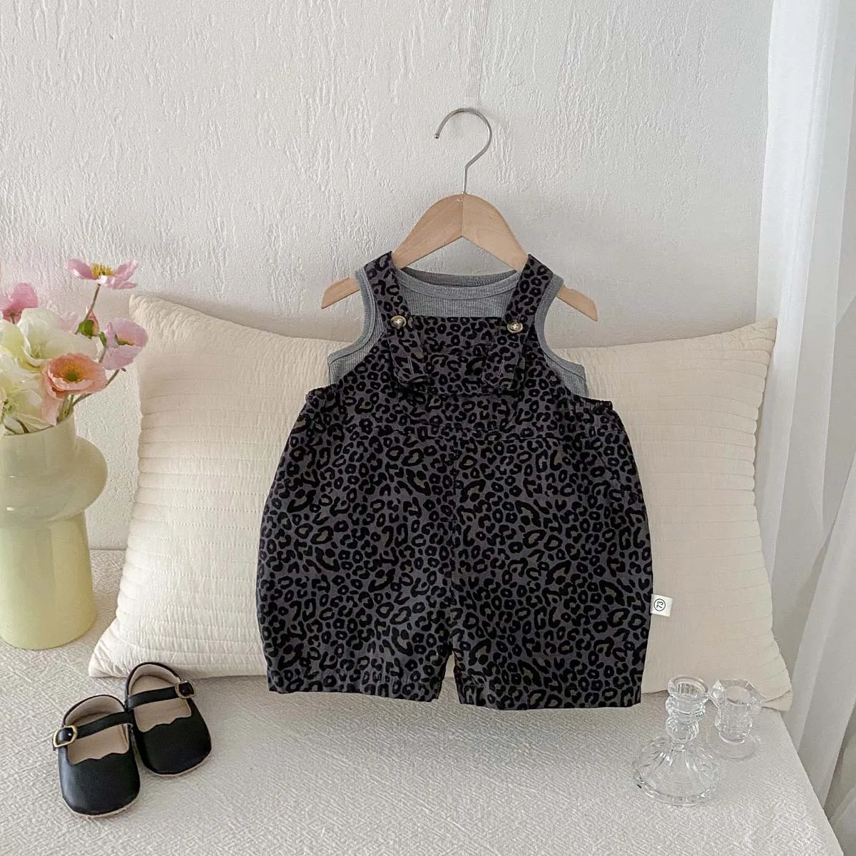 Conjunto de 2 Piezas de Verano para Bebés, Niños y Niñas, con Tirantes con Estampado de Leopardo y Chaleco de Color Sólido, Tirantes con Estampado de Leopardo a la Moda para Bebés
