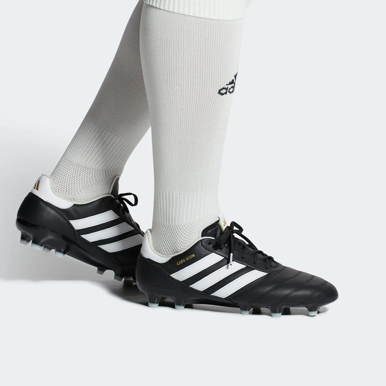 

Оригинальные мужские спортивные футбольные бутсы Adidas COPA ICON FG с заклепками HQ1033