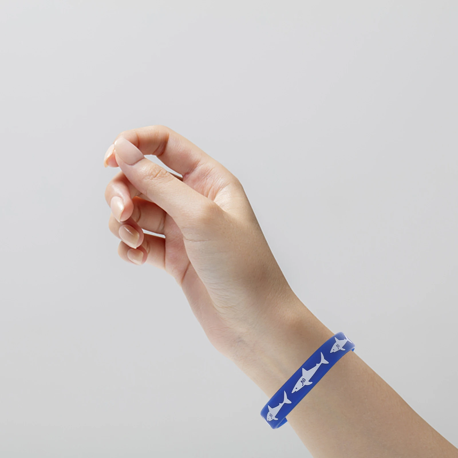 

25pcs Silicone Wristbands Shark Print Party Bracelet For Festival Carnival Birthday Costume Accessory Bright Durable Wear