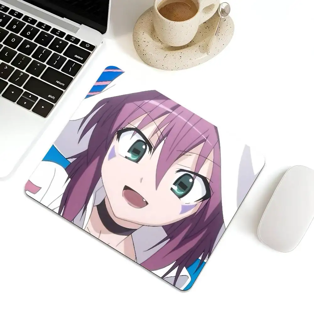 Merry Nightmare Dream Eater Merry Mousepad Small LockEdge Mouse Pad For Gamers Computer Desk Pad Rectangular Anti-slip Rubber