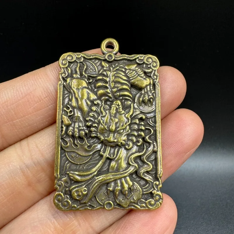 New Lucky Pixiu Bronze Pendant Solid Brass Carving Cast Swiss Beast Keychain Pendant Accessories