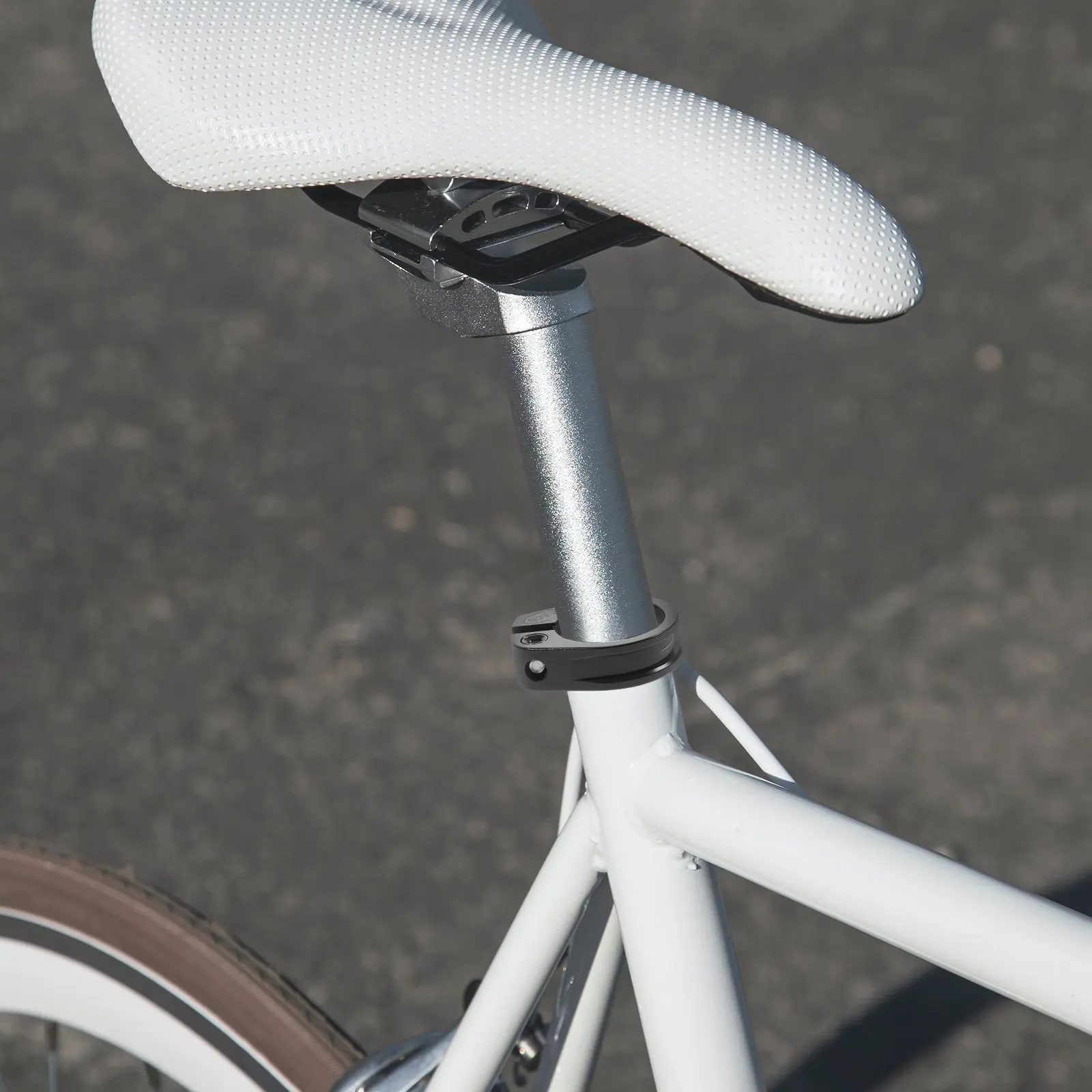 

Bike Seat Tube Clamp Aluminium Alloy Bolt Type Folding Bike Seatpost Clip Metal Clamp Lock Alloy Tube Clip Seatpost Collar