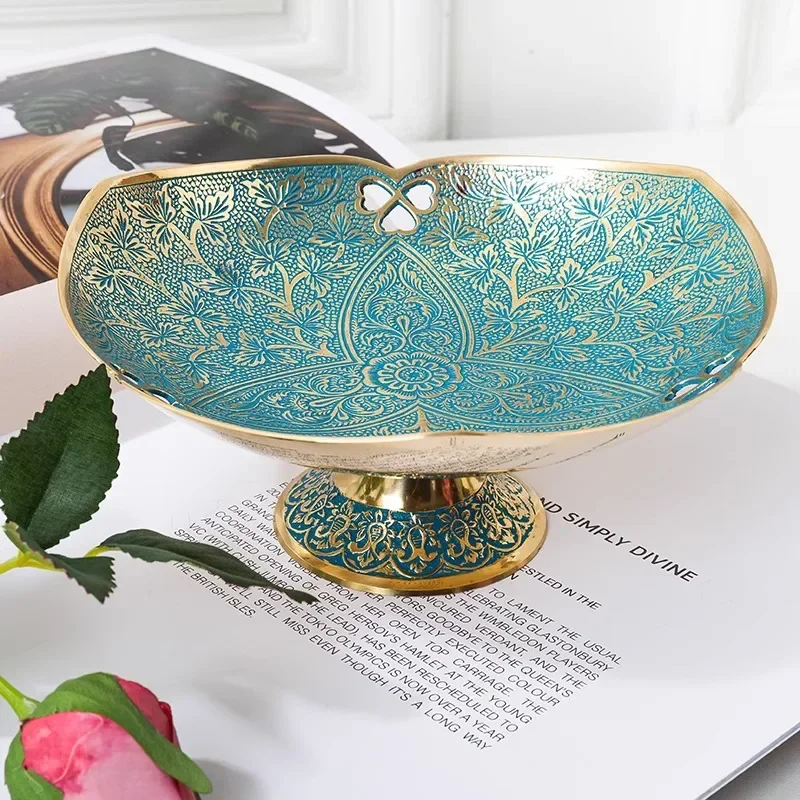 

Home Furnishing European-style imported brass hollow engraved fruit bowl jewelry snack storage tray coffee table dining tabl