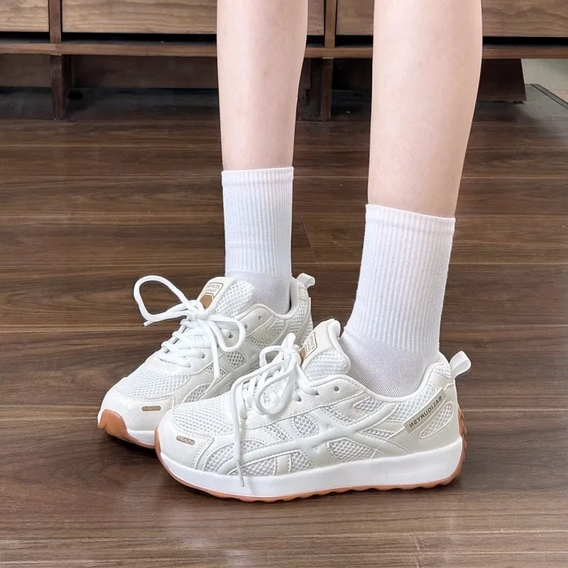 

2025 корейские студенческие трендовые модные легкие сетчатые дышащие кроссовки женские Ins уличная стрельба сто нишевых кроссовок для бега