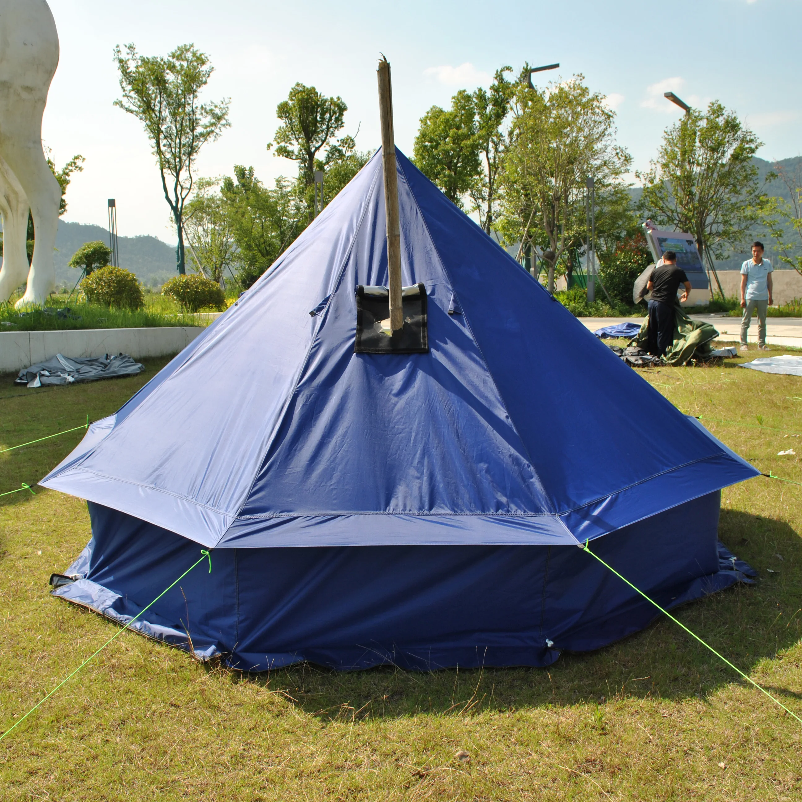 خيمة جرس مع مقبس موقد، يورت واسع للتخييم العائلي، خيمة 4 فصول مع أرضية قابلة للإزالة بسحاب