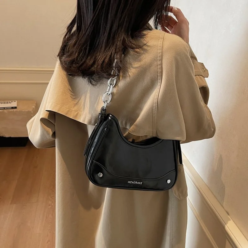 

Luxury Women's Casual Fashionable Leather Crossbody Bag Trendy Commuter Elegant Ladies Simple Vintage Handbag