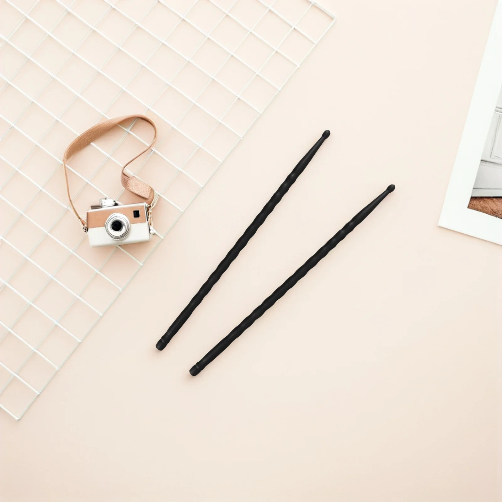 

Carbon Fiber 5a Drumsticks Lightweight Durable Anti-Slip for Percussion Electronic Jazz Drum Music Practice Lessons