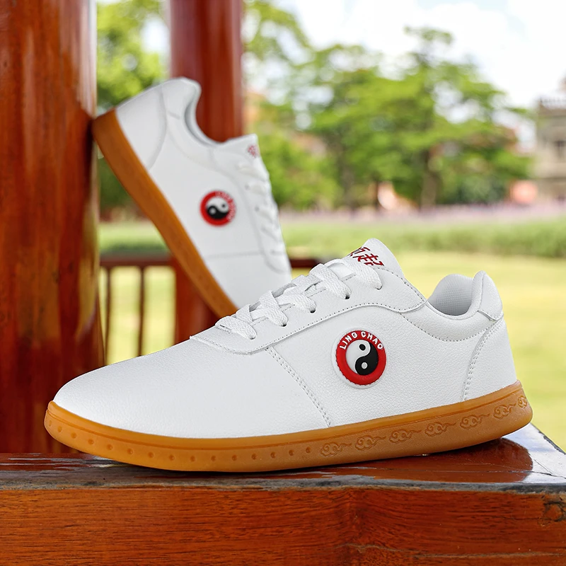 

2024 New Men Tai Chi Shoes Comfortable Martial Arts Performance Shoes Wear-Resisting Outdoor Sneakers Lightweight Kungfu Shoes