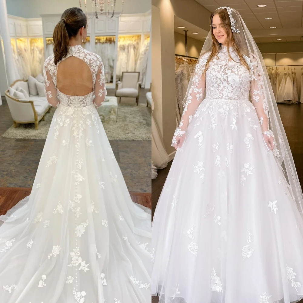Jardim ao ar livre cerimônia de casamento vestido marfim blush sheer mangas compridas alta pescoço renda castelo maternidade vestido de noiva foto personalizado
