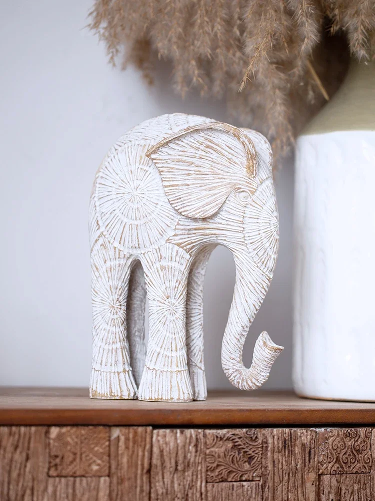 Elephant creative ornament home decoration living room desktop three-dimensional handicraft resin baby elephant