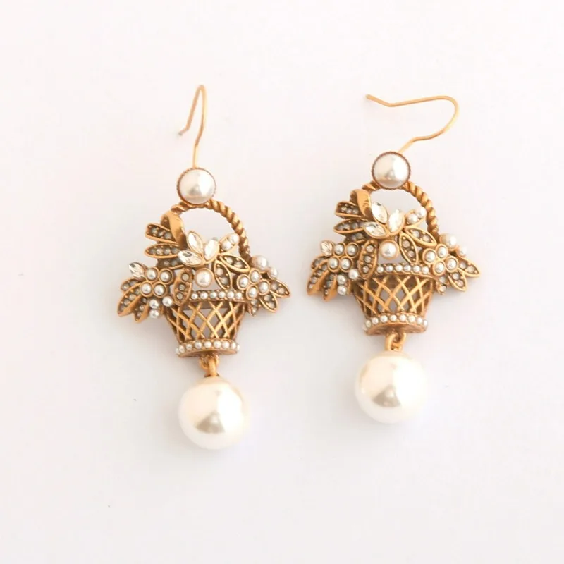 

Retro Medium-old Style Floral Earrings White Pearl Hollow Basket Shape Tassel Women's Niche Design Light Luxury Ear Decorations