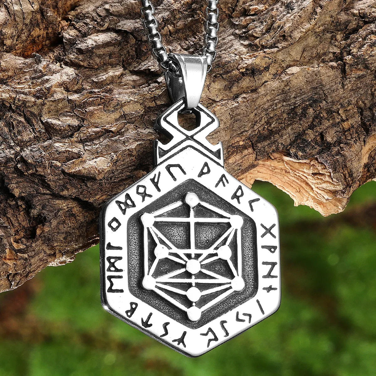 

Viking Totem Men Necklaces With Pendant Stainless Steel Jewelry For Male Women Punk Hip Hop Accessories Gifts Wholesale