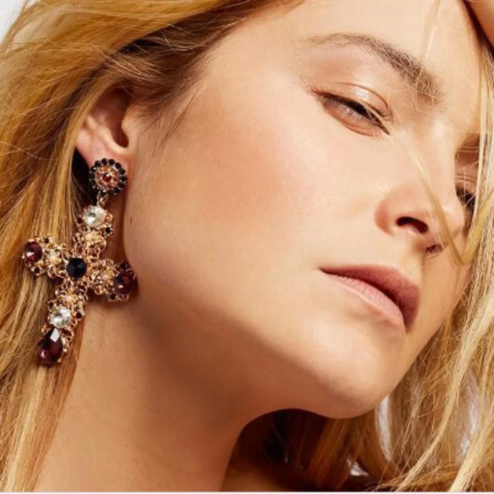 New Alloy Vintage Cross Earrings Large Colorful Baroque Long Earrings Cross Shape Simulated Gem Earrings