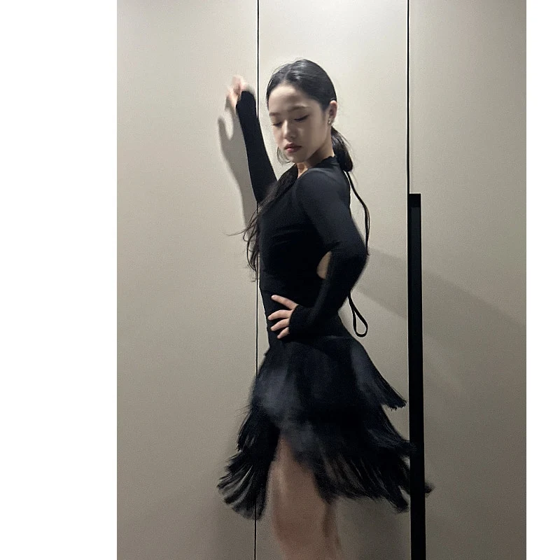 Spódnica do tańca latynoamerykańskiego z wysokim rozcięciem, damska, czarna, z frędzlami, seksowna odzież treningowa do cha-chy, rumby, samby, dla dorosłych.