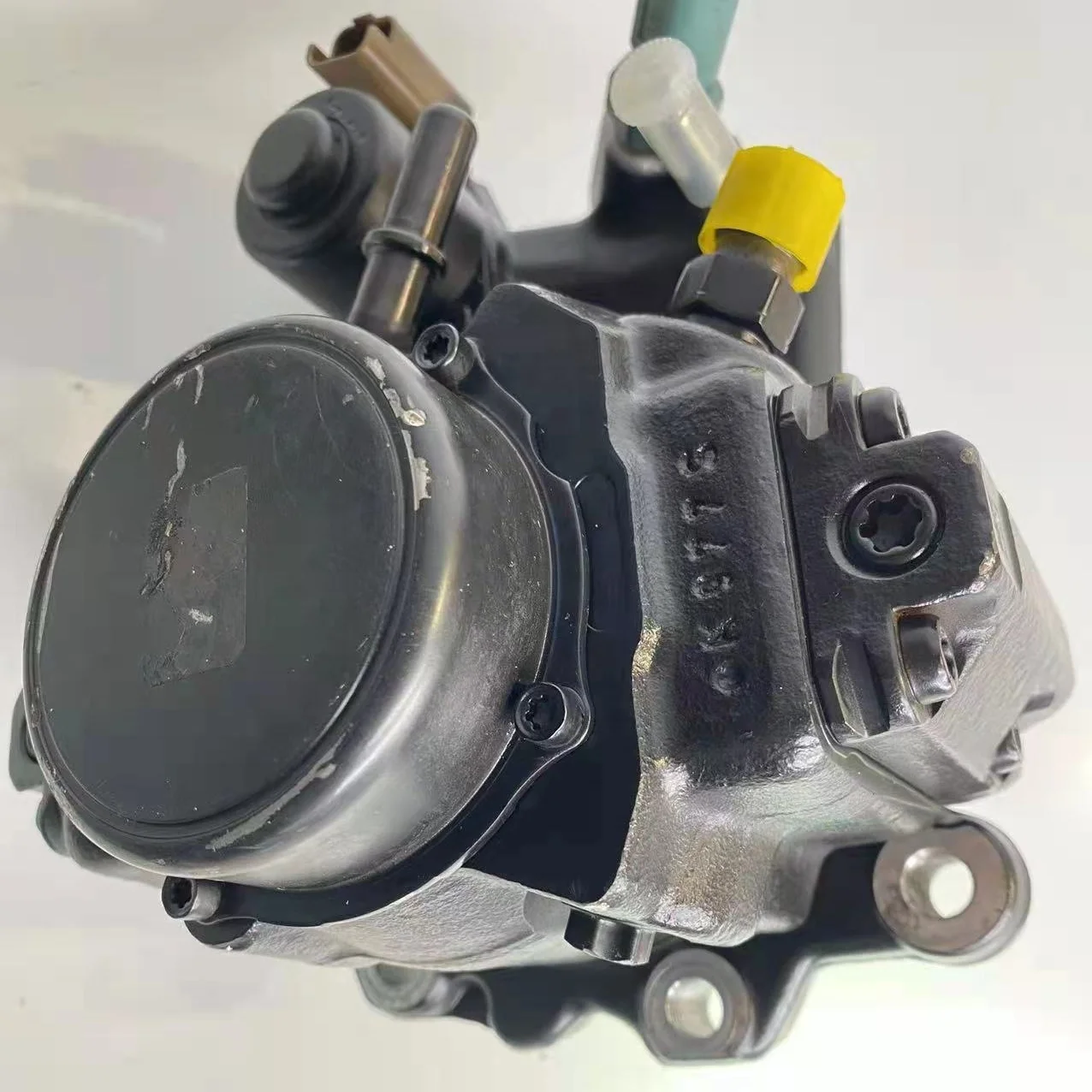 auto High Pressure Fuel Pump Assembly OEM 6710700101 6650700401 for Ssangyong ACTYON/KYRON/REXTON/KORANDO C/RODIUS/TIVOLI/MUSSO