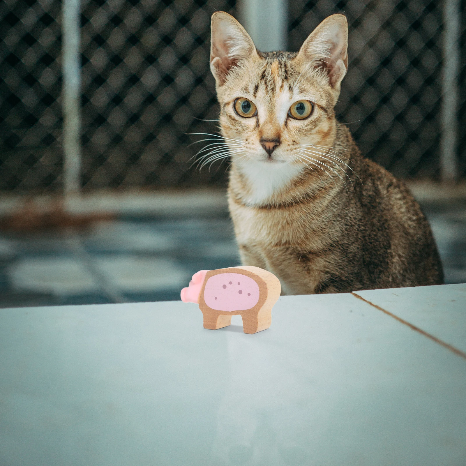 

Mini Piggy Statue Small Pig Ornament Durable Wood Plastic DIY Decoration for Micro Landscape Garden Desktop Decoration